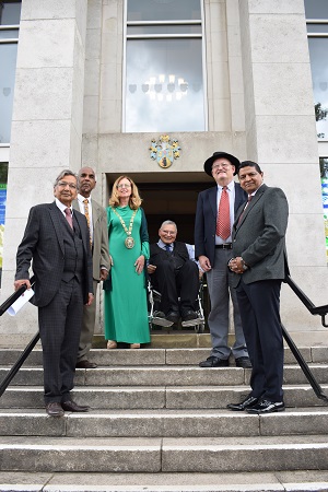 Mayor of Rugby welcomes Freeman of the Borough to the Town Hall - Rugby ...