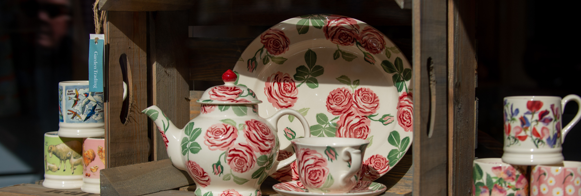 Image of a tea pot, cups and a plate for sale in Rugby