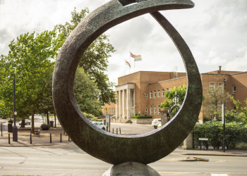 Image of a statue in Rugby